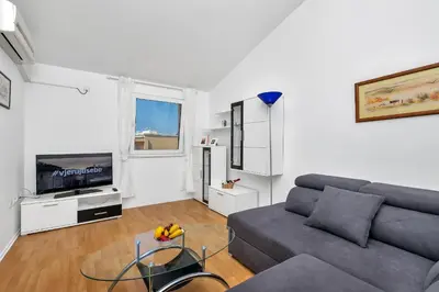TV i/ili zabavni centar u objektu Apartments Marija