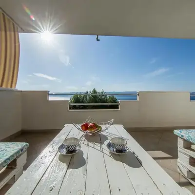 Apartment Luni