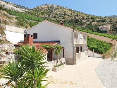 Pogled na planine ili pogled na planine iz vila
