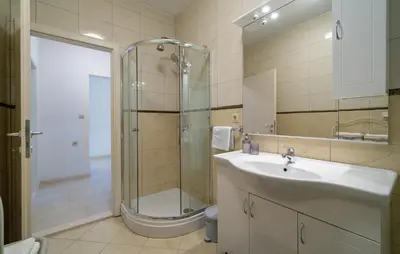 Kupaonica u objektu Amazing Apartment In Selca With Wifi
