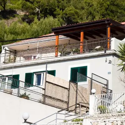 Apartments by the sea Krilo Jesenice