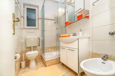 Kupaonica u objektu Beachfront Apartments Pisak 102