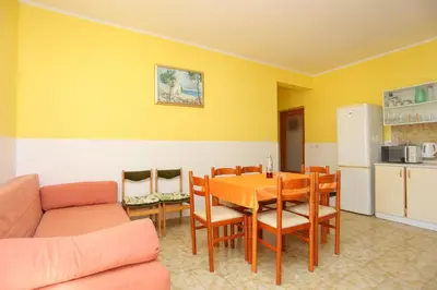 Kuhinja ili čajna kuhinja u objektu Apartments by the sea Duce, Omis - 12687