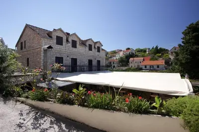 Zgrada u kojoj se nalazi privatni smještaj