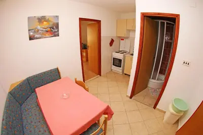Kuhinja ili čajna kuhinja u objektu Apartments and Rooms Zvjezdana