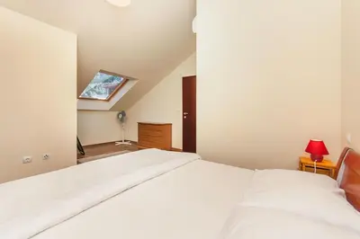 Krevet ili kreveti u jedinici u objektu Modern new flat next to river Cetina