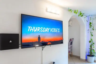 TV i/ili zabavni centar u objektu Ivica