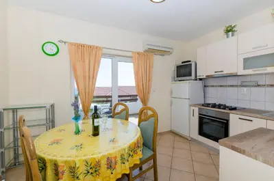 Kuhinja ili čajna kuhinja u objektu Apartments Caric
