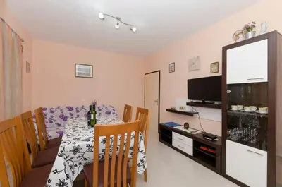 Kuhinja ili čajna kuhinja u objektu Apartments Caric