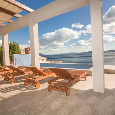 Holiday House Botta