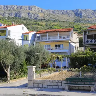 Apartments by the sea Sumpetar