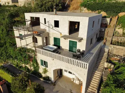 Zgrada u kojoj se nalazi apartman