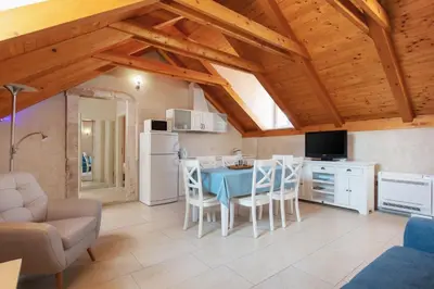 Kuhinja ili čajna kuhinja u objektu Villa Mama - Traditional Apartments in Omis, free parking