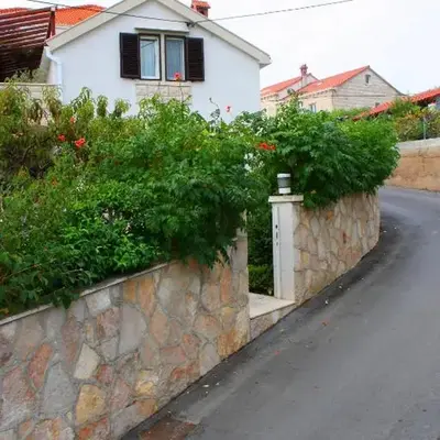 Apartments by the sea Sumartin