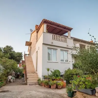 Apartments by the sea Supetar