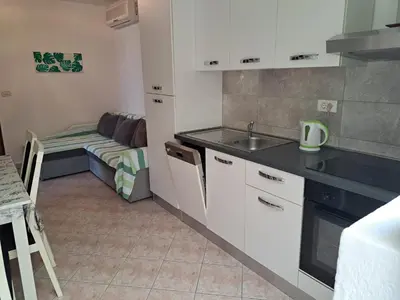 Kuhinja ili čajna kuhinja u objektu Apartment Robo