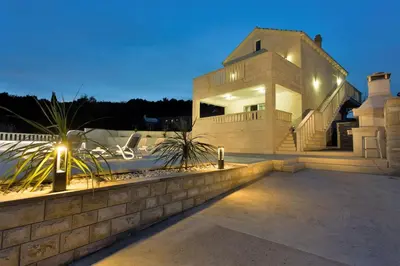 Bazen u objektu Villa Lokanjac with pool and panoramic sea view ili u blizini