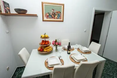 Hrana u apartmanu ili u blizini