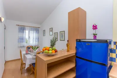 Kuhinja ili čajna kuhinja u objektu Apartments Snjezana Makarska