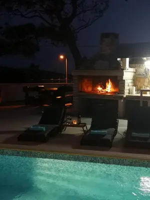 Bazen u objektu Holiday Home Sumartin (682-2) ili u blizini