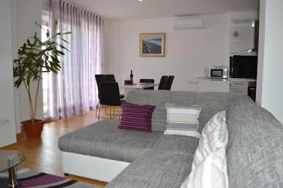 Tlocrt objekta Apartments with a parking space Podstrana, Split - 15001