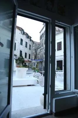 Zgrada u kojoj se nalazi vikendica