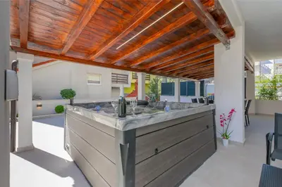 Kuhinja ili čajna kuhinja u objektu Apartment Dora