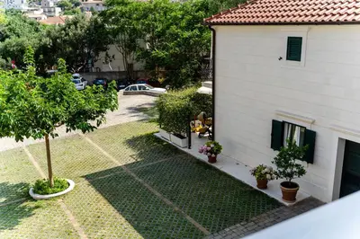Vrt u objektu Villa Kogo