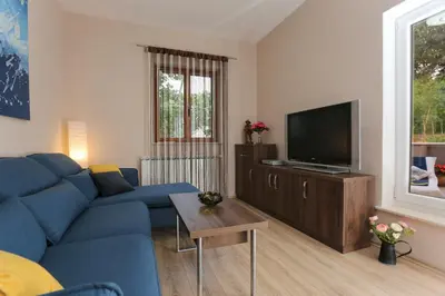 TV i/ili zabavni centar u objektu Keko