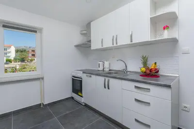 Kuhinja ili čajna kuhinja u objektu Apartment Heaven