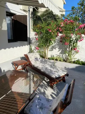 Vrt u objektu Sara Apartments Baska Voda