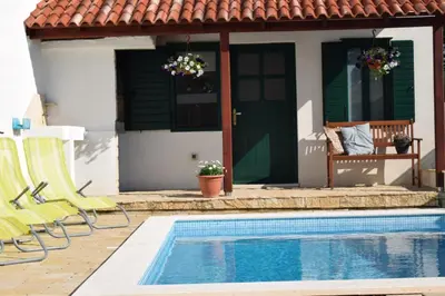 Bazen u objektu Villa Tomasovic ili u blizini