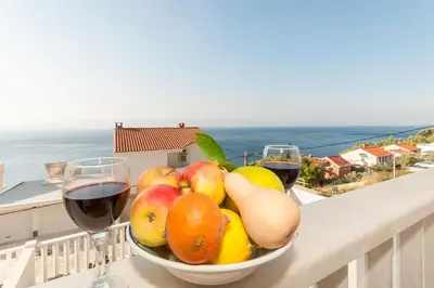 Hrana u apartmanu ili u blizini