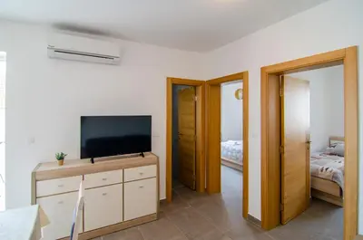 TV i/ili zabavni centar u objektu Apartments Sara 3