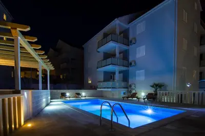 Bazen u objektu Apartments Sara 3 ili u blizini