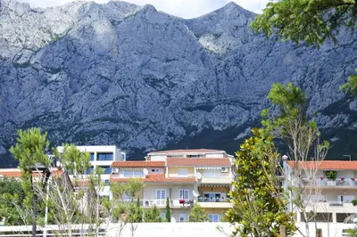 Pogled na planine ili pogled na planine iz apartmana