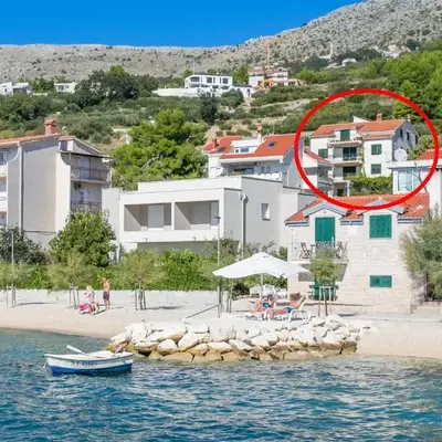 Apartments by the sea Podstrana