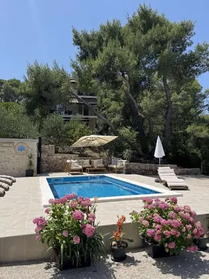 Bazen u objektu Apartments and Room Villa Makaj ili u blizini