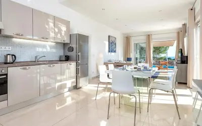 Kuhinja ili čajna kuhinja u objektu Villa Moderna Family Friendly
