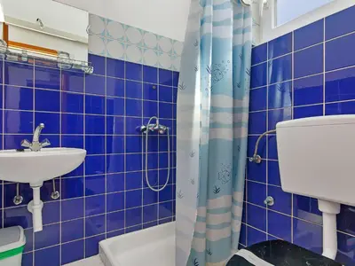 Kupaonica u objektu Apartment Cico-6 by Interhome