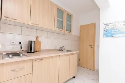 Kuhinja ili čajna kuhinja u objektu Apartments Katarina