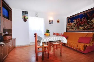 Tlocrt objekta Apartments with parking space Omis - 15767