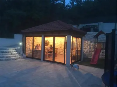 Zgrada u kojoj se nalazi vila