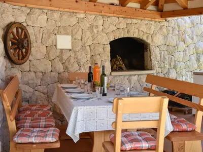 Restoran ili neka druga zalogajnica u objektu Villa Petar