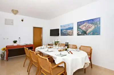 TV i/ili zabavni centar u objektu Apartment Topic near the beach