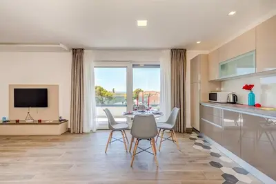 Kuhinja ili čajna kuhinja u objektu Villa Ivo Apartmani