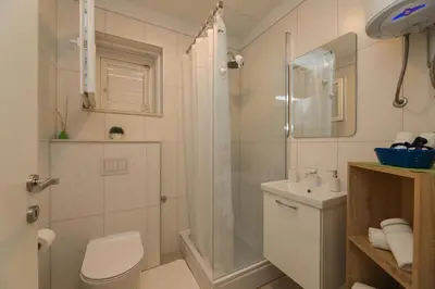 Kupaonica u objektu Apartment M&J Supetar
