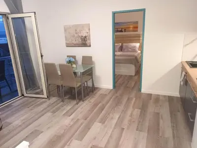 Kuhinja ili čajna kuhinja u objektu Villa Lara Apartments
