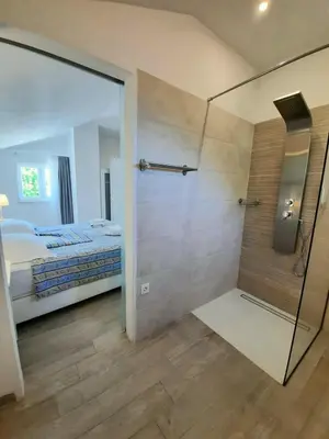 Kupaonica u objektu 5 stars 2 bedrooms villa BLUE DREAM village Pisak Croatia