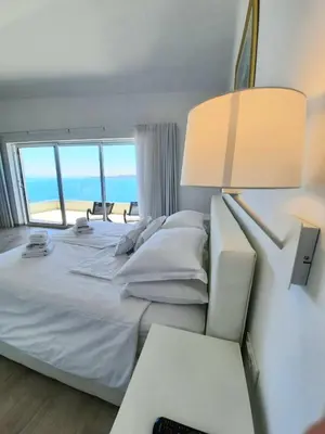 Krevet ili kreveti u jedinici u objektu 5 stars 2 bedrooms villa BLUE DREAM village Pisak Croatia